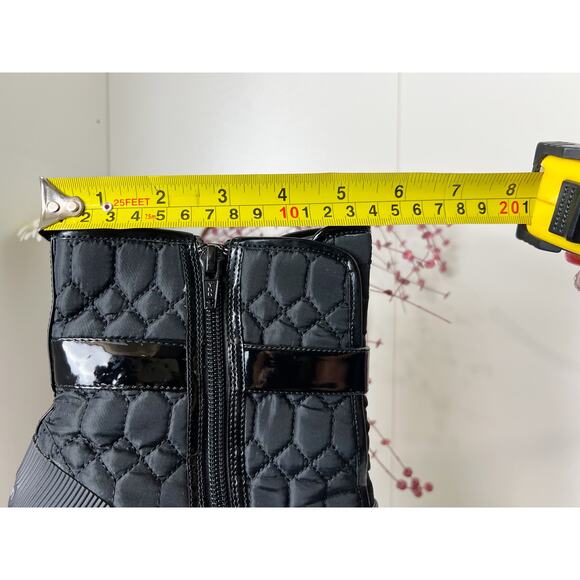 Calvin Klein Diamond Quilted Nylon Leather Trim Heeled Ankle Booties Black 8.5 - Picture 6 of 15